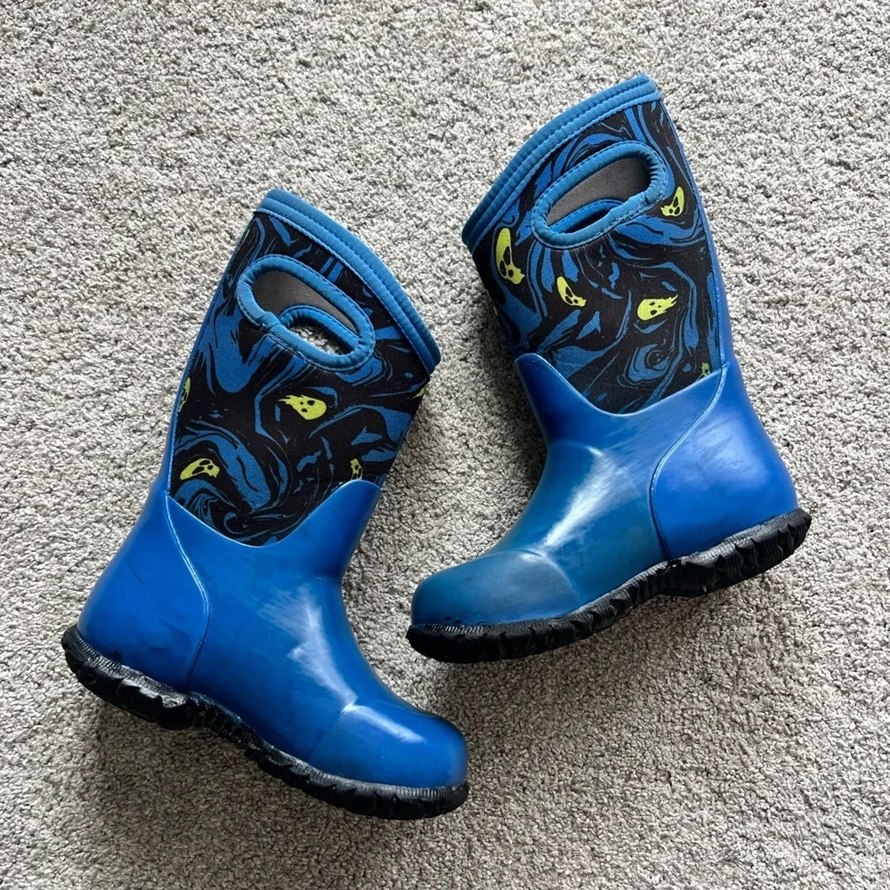 Bogs Kids Size 11 York Waterproof Boots - Spooky Skull Print Pull On Winter Snow